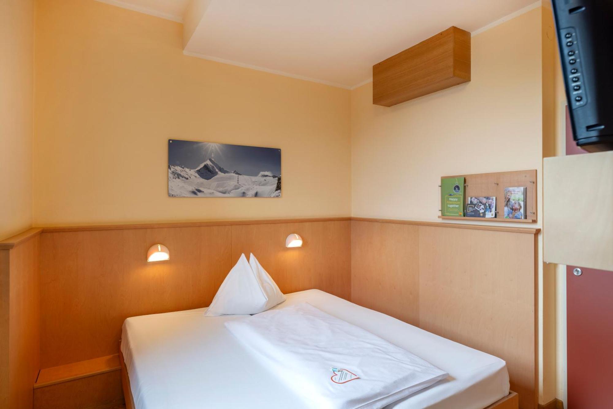 Jufa Hotel Kaprun - Summercard Included 외부 사진
