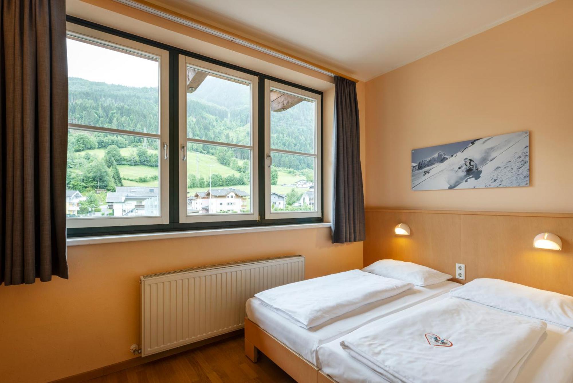 Jufa Hotel Kaprun - Summercard Included 외부 사진