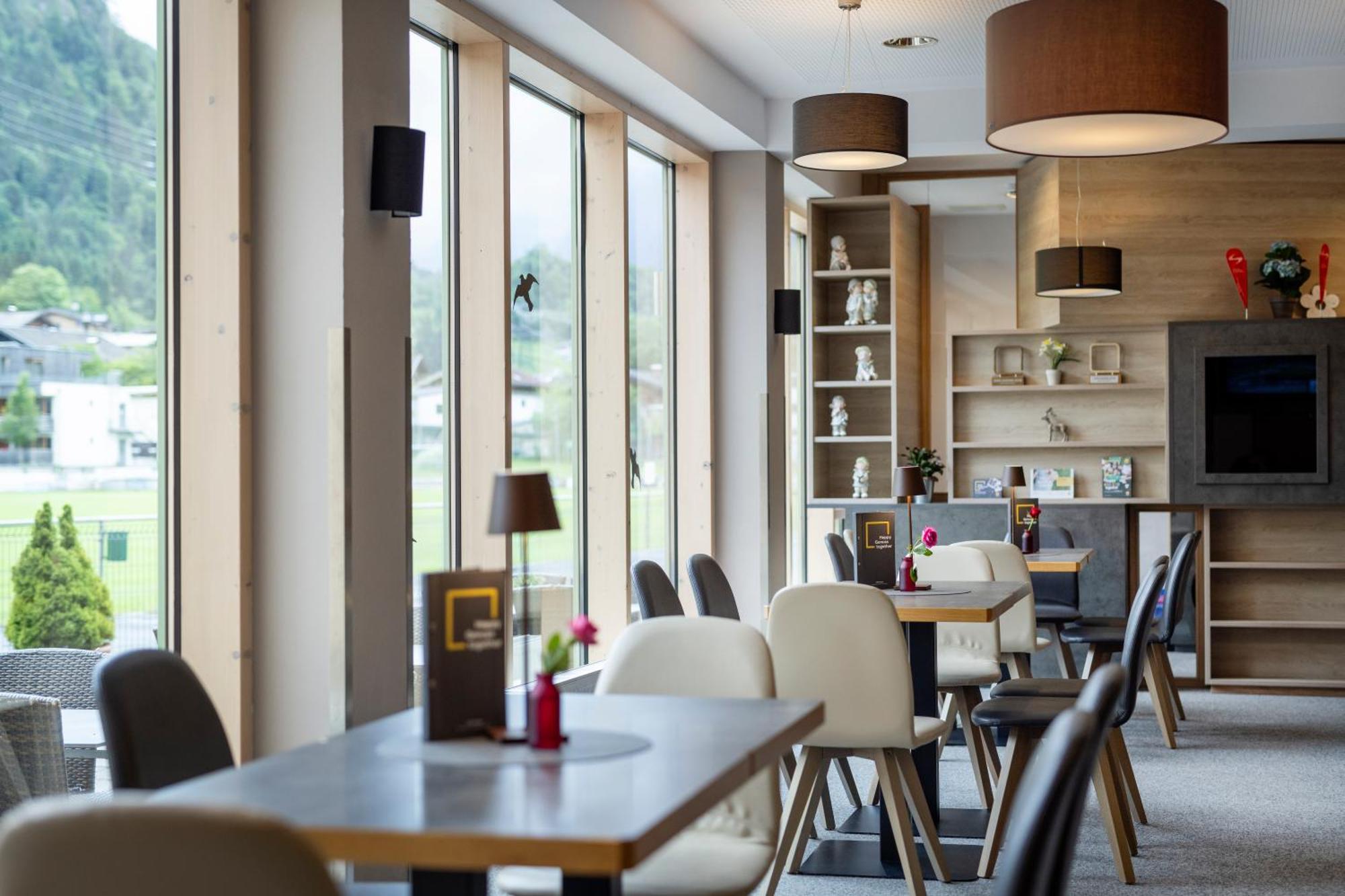 Jufa Hotel Kaprun - Summercard Included 외부 사진